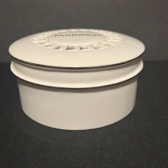 Pandora Pink CZ Love Heart Bangle ALE 925 & Limited Edition Trinket/Gift Box - Picture 6 of 6